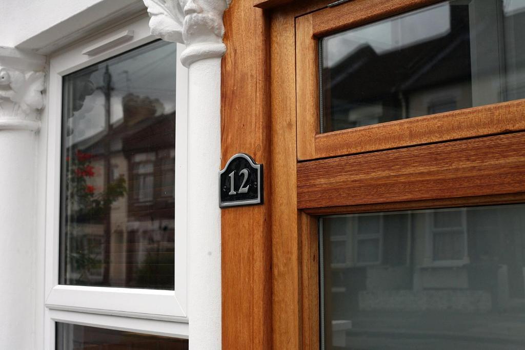 London Malvern Road Rooms To Let Kültér fotó